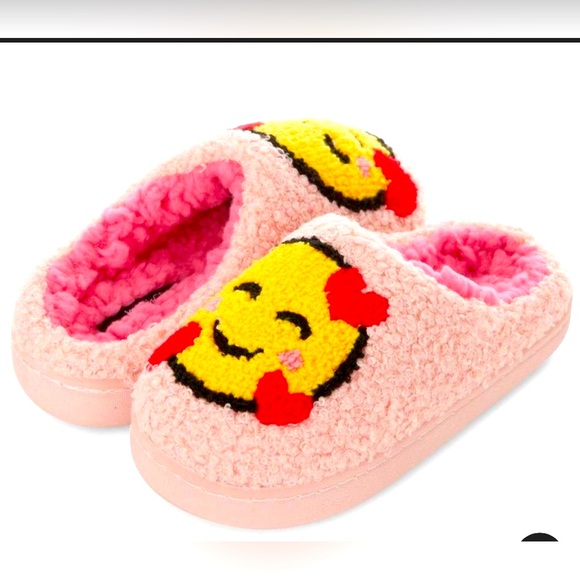 ✨ Kensie Pink Emoji Slippers – Women’s Size 8 ✨ - Picture 1 of 7